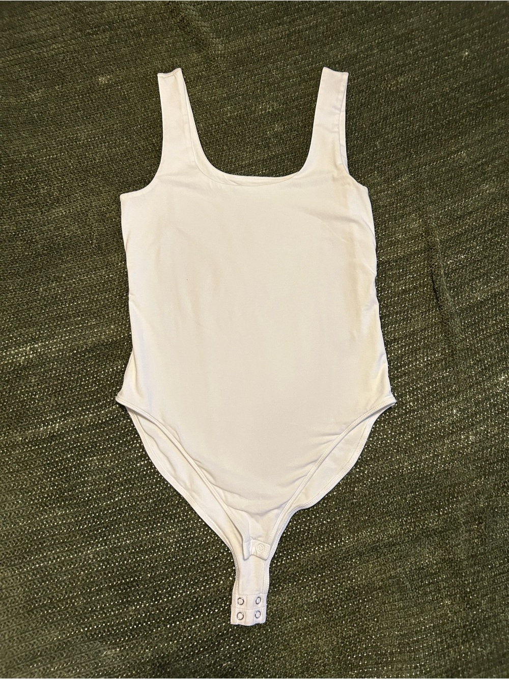 Old Navy White Scoop-Neck Tank Bodysuit - M